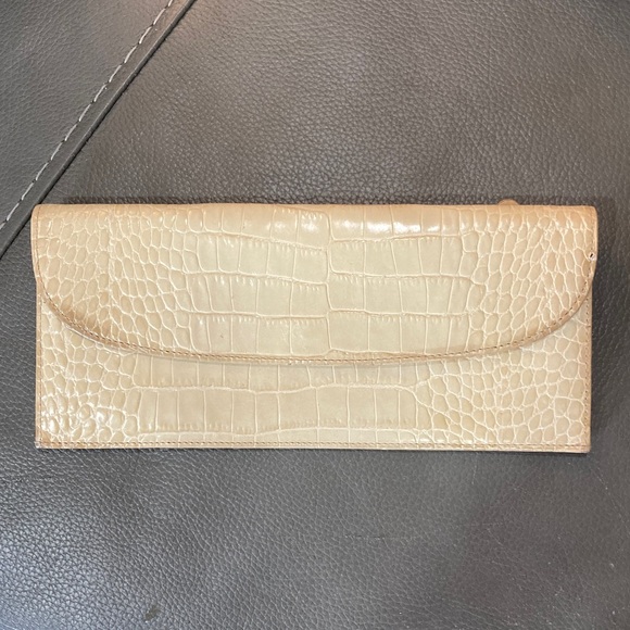 Graphic Image Handbags - Graphic Image Alligator Clutch 10”x4” GUVC